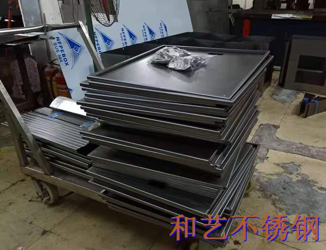 中山慶豐公司機(jī)箱蓋激光加工