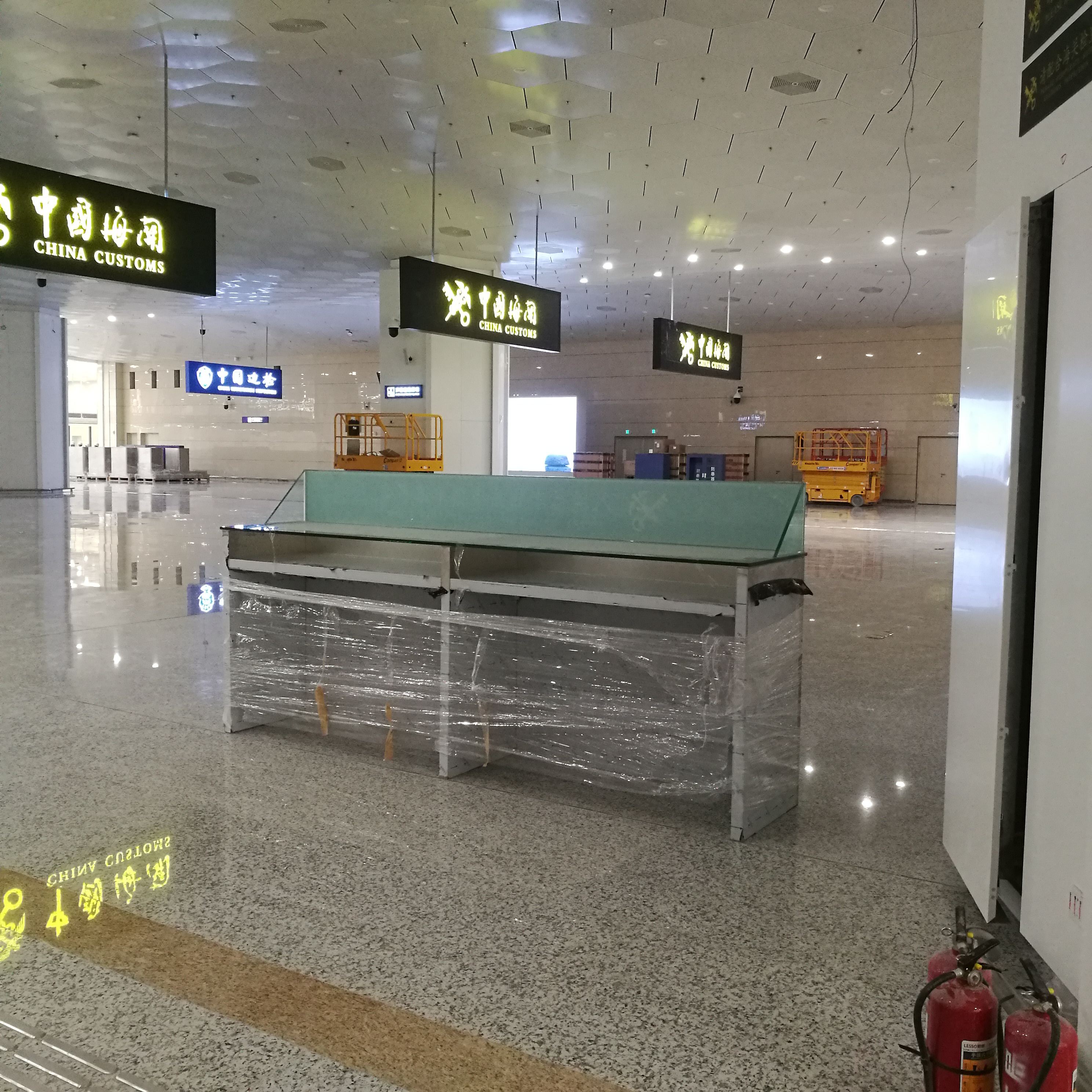 橫琴海關(guān)：不銹鋼工作臺