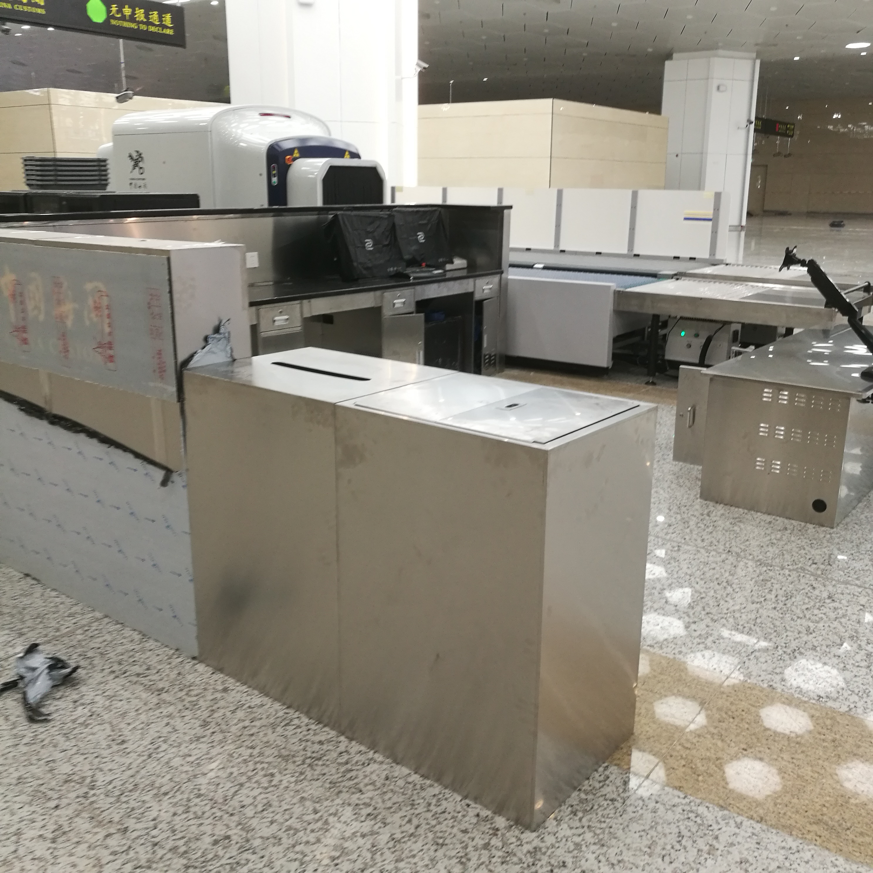 橫琴海關(guān)：不銹鋼工作臺