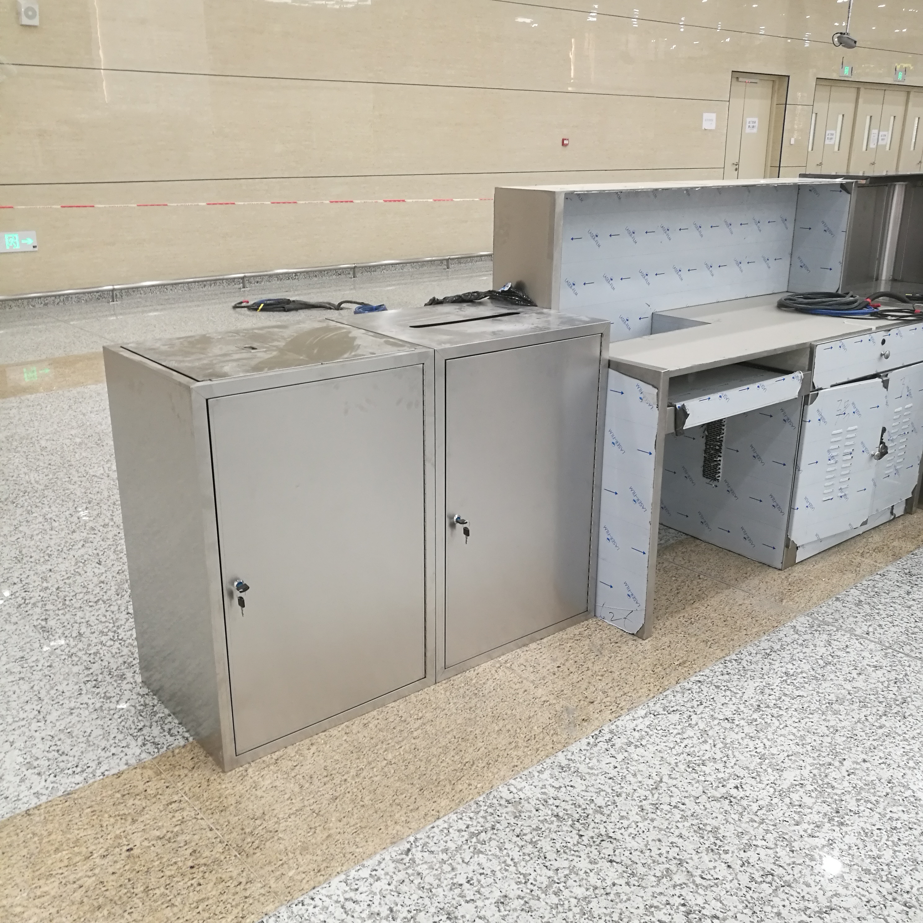 橫琴海關(guān)：不銹鋼工作臺