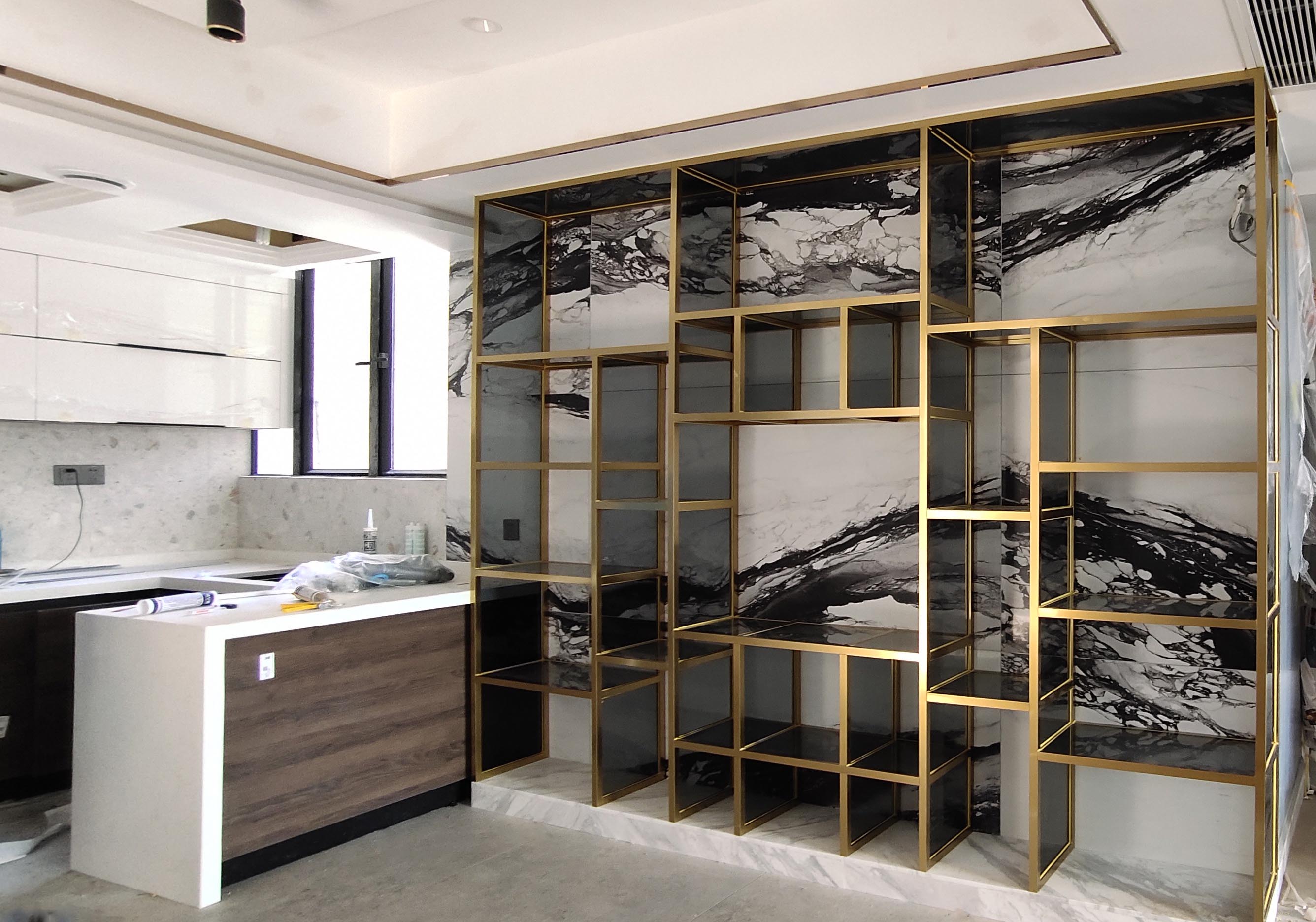 不銹鋼裝飾展柜