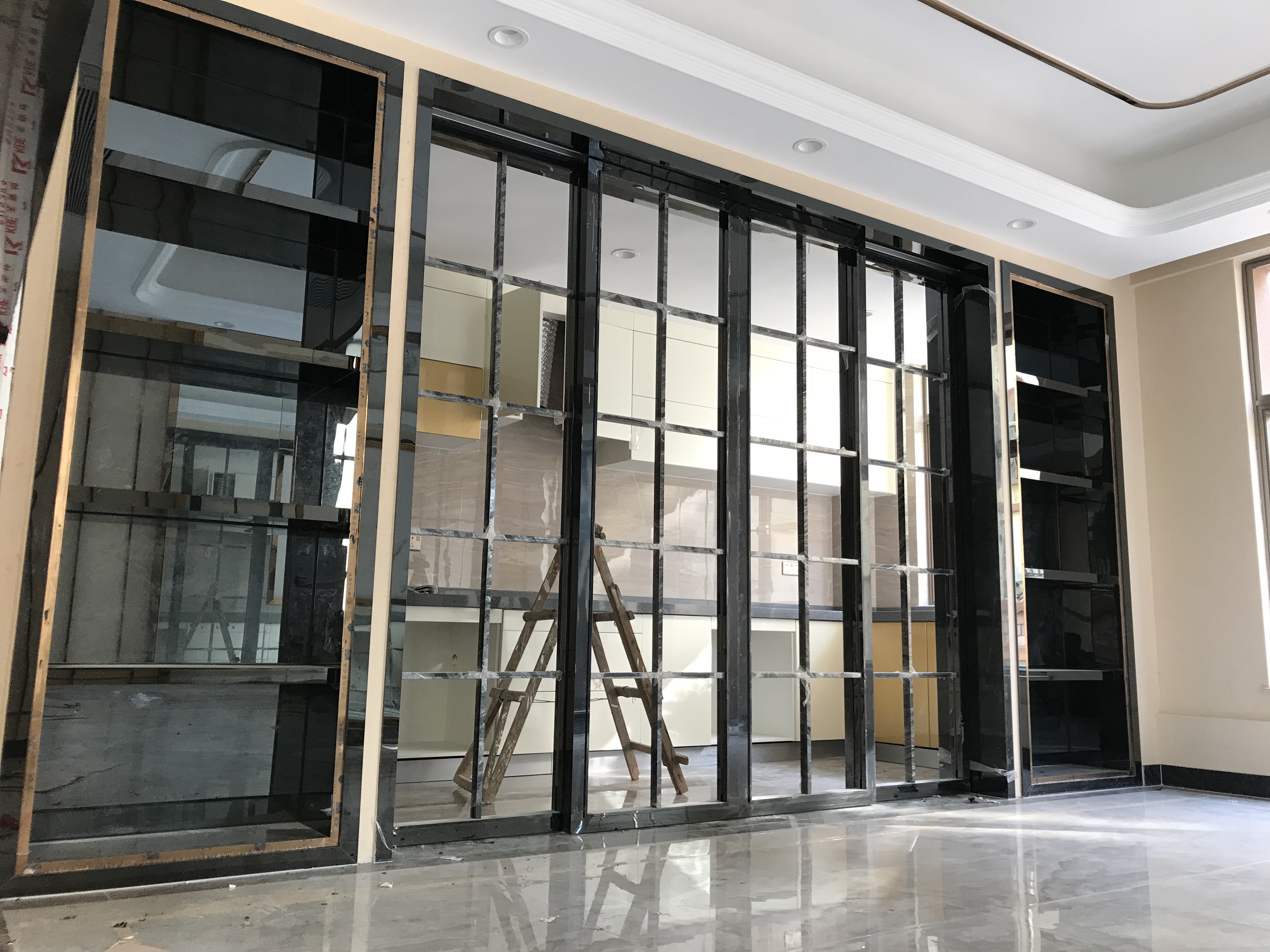 龍基雅墅61號:不銹鋼門 龍基雅墅61號:不銹鋼門