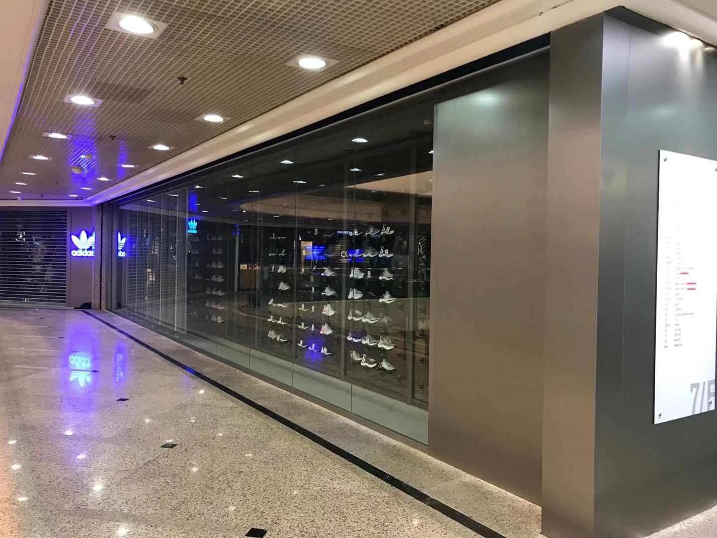 香港阿迪達斯門店 香港阿迪達斯門店